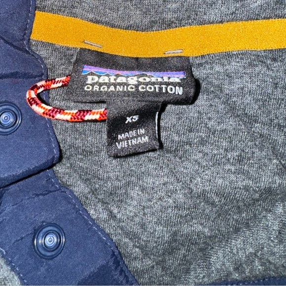 Patagonia Women’s Organic Cotton Quilt Snap-T Pullover - Picture 6 of 7